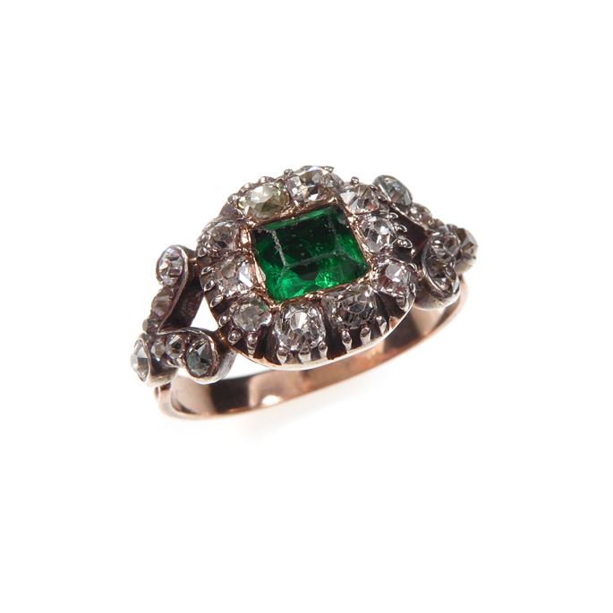 Antique emerald and diamond cluster ring | MasterArt